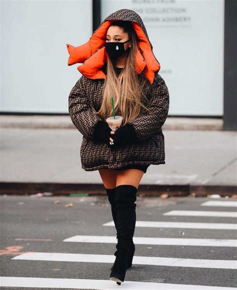 giacca fendi gonfia ariana grande|ariana grande wicked.